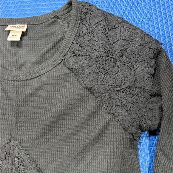GRAY LACE SHOULDER THERMAL LONG SLEEVE - Picture 5 of 8